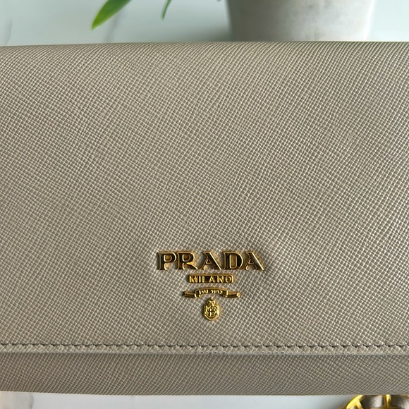 Authentic Prada Saffiano Wallet on Chain - Picture 7 of 11